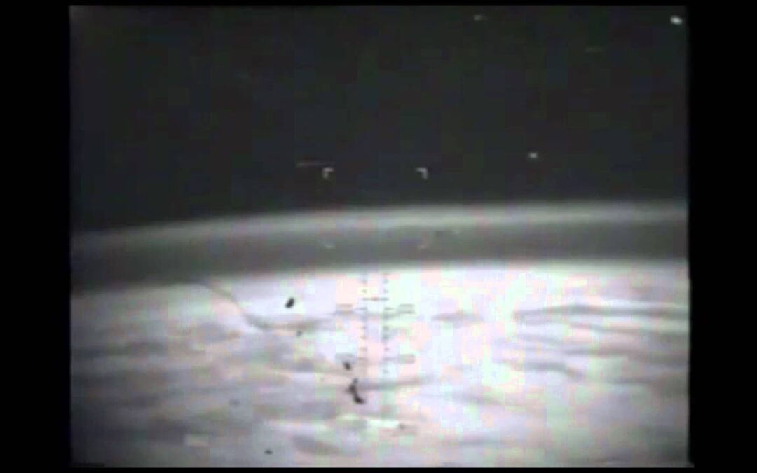 The UFO on the MOON - New video and pictures?