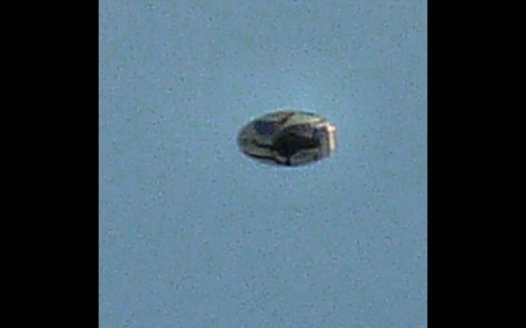 Photos of UFO over London