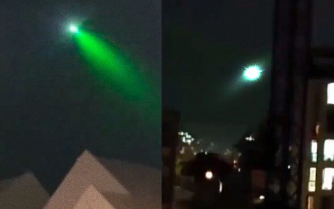 UFO with green light spotted in Santiago de Chile ðŸ‘½- UFO News - April 18, 2023 (ðŸ”´LIVE)