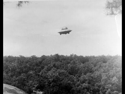 The 5 Best UFO Pictures Taken Between 1961 and 1969