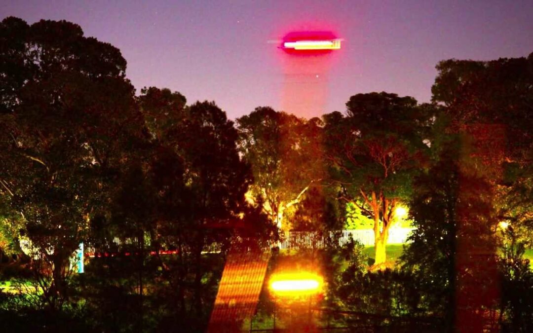 UFO? Time Lapse Photos Outside Russell Crowe's Woolloomooloo Office (THESE ARE REAL!)