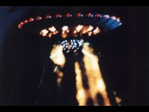 Incredible 1989 Nashville UFO photographs provided by Commander Graham Bethune of the US Navy