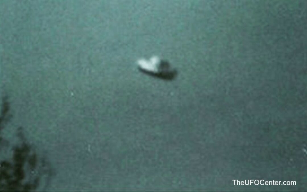 Shocking UFO Sightings 2022 pictures, Footage - Latest UFO Videos - UFO With Aliens